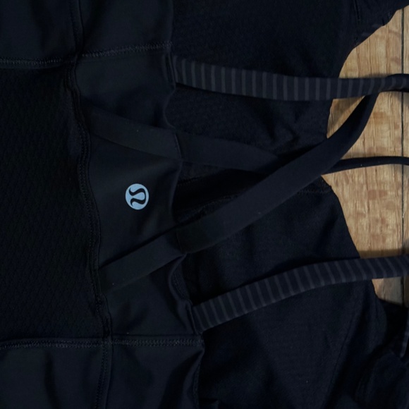 Lululemon energy tank with stripe - Picture 7 of 7